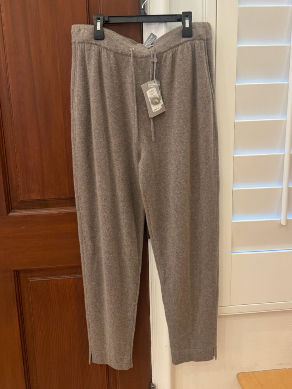 Nieman Marcus Cashmere Joggers. NWT